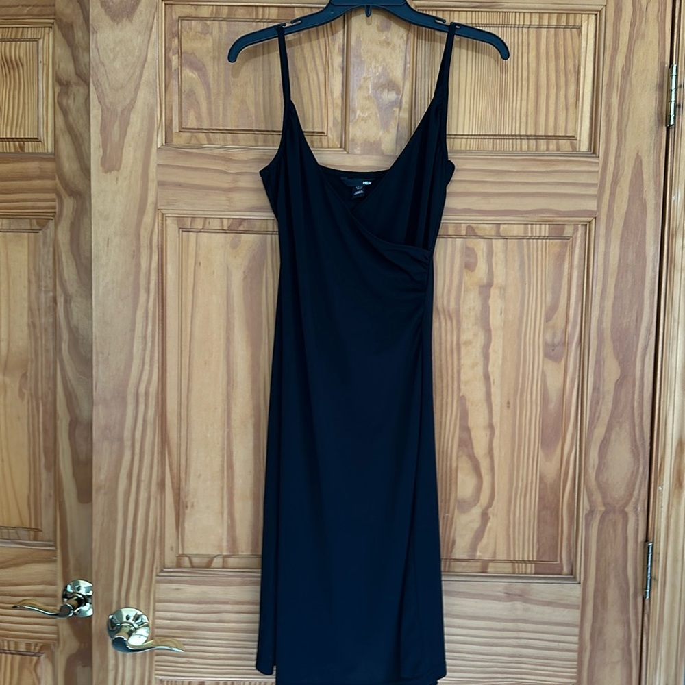 H&M Women’s Black Dress size 8